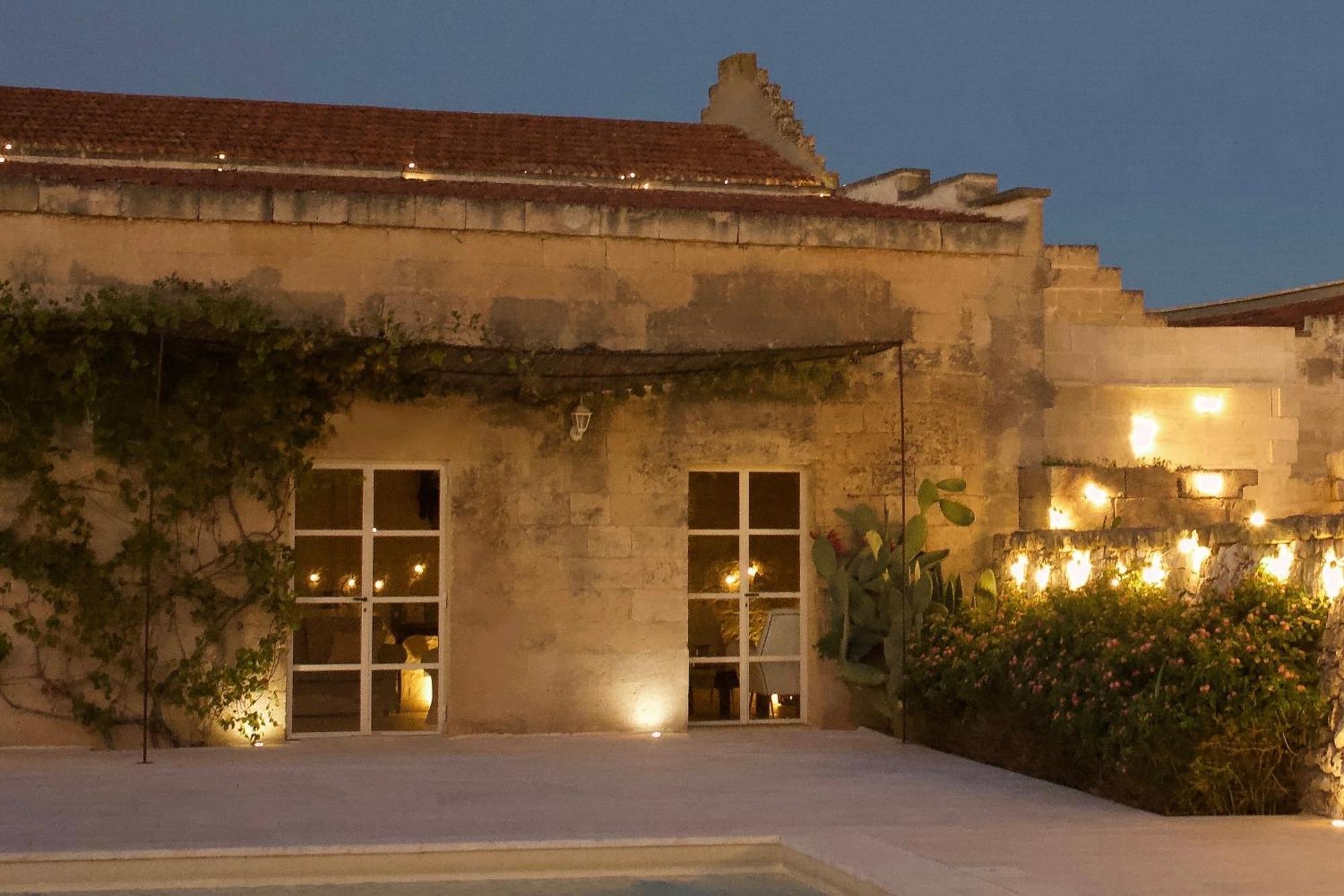 Masseria Paralupi Bed & Breakfast Lecce Eksteriør bilde